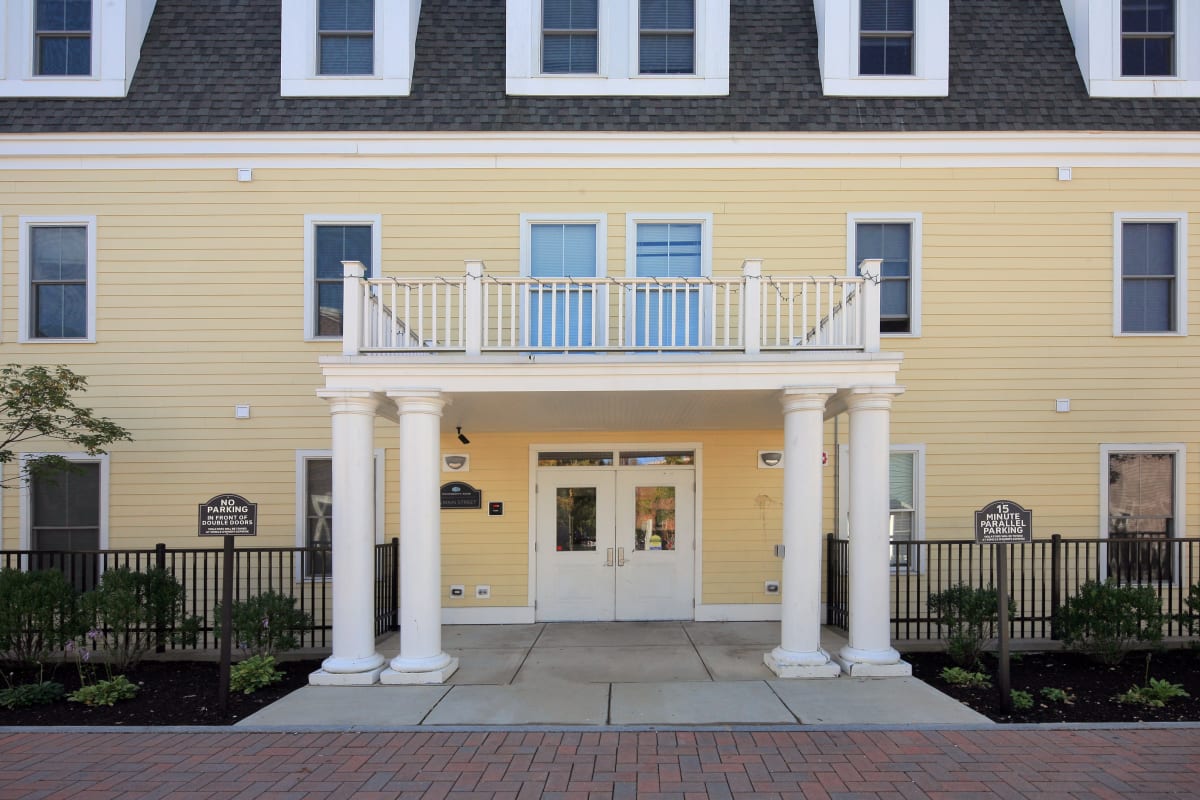 Photos and Video of 2335 Main Street in Durham, NH